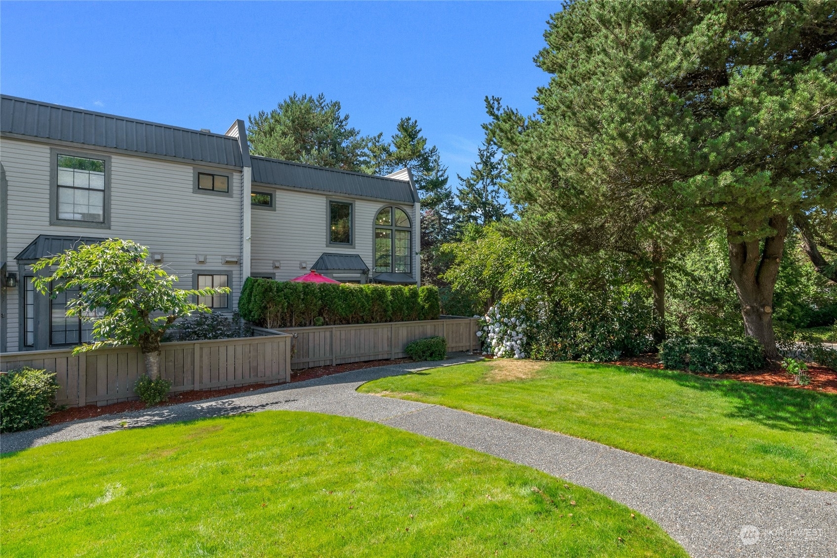 Property Photo:  6527 106th Avenue NE 11  WA 98033 