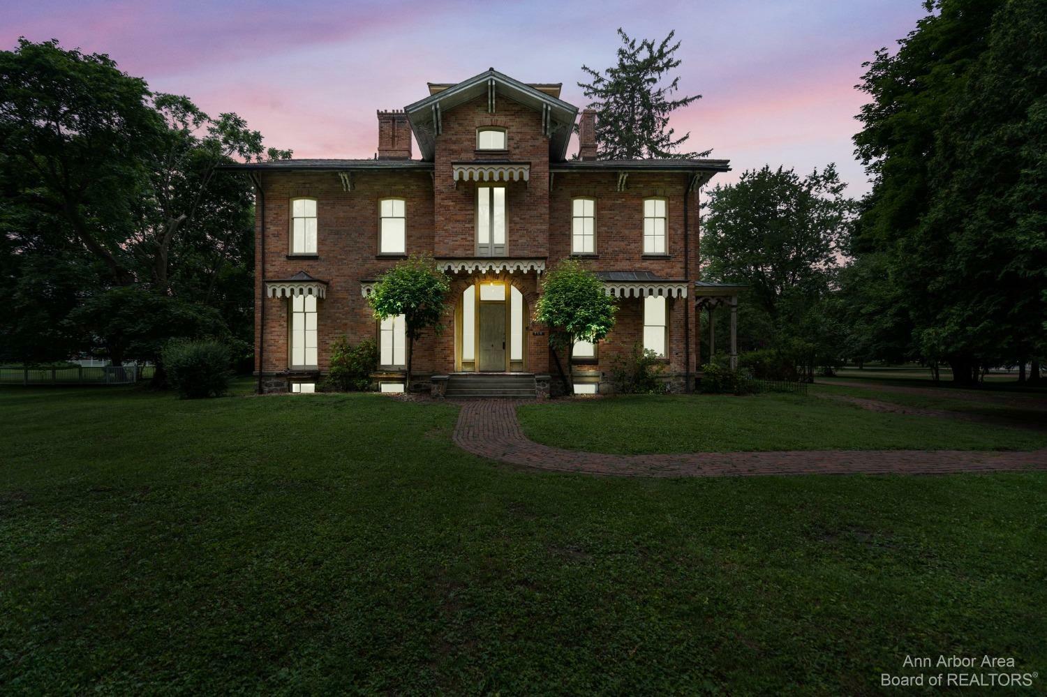Property Photo: 710 W Chicago Boulevard MI 49286
