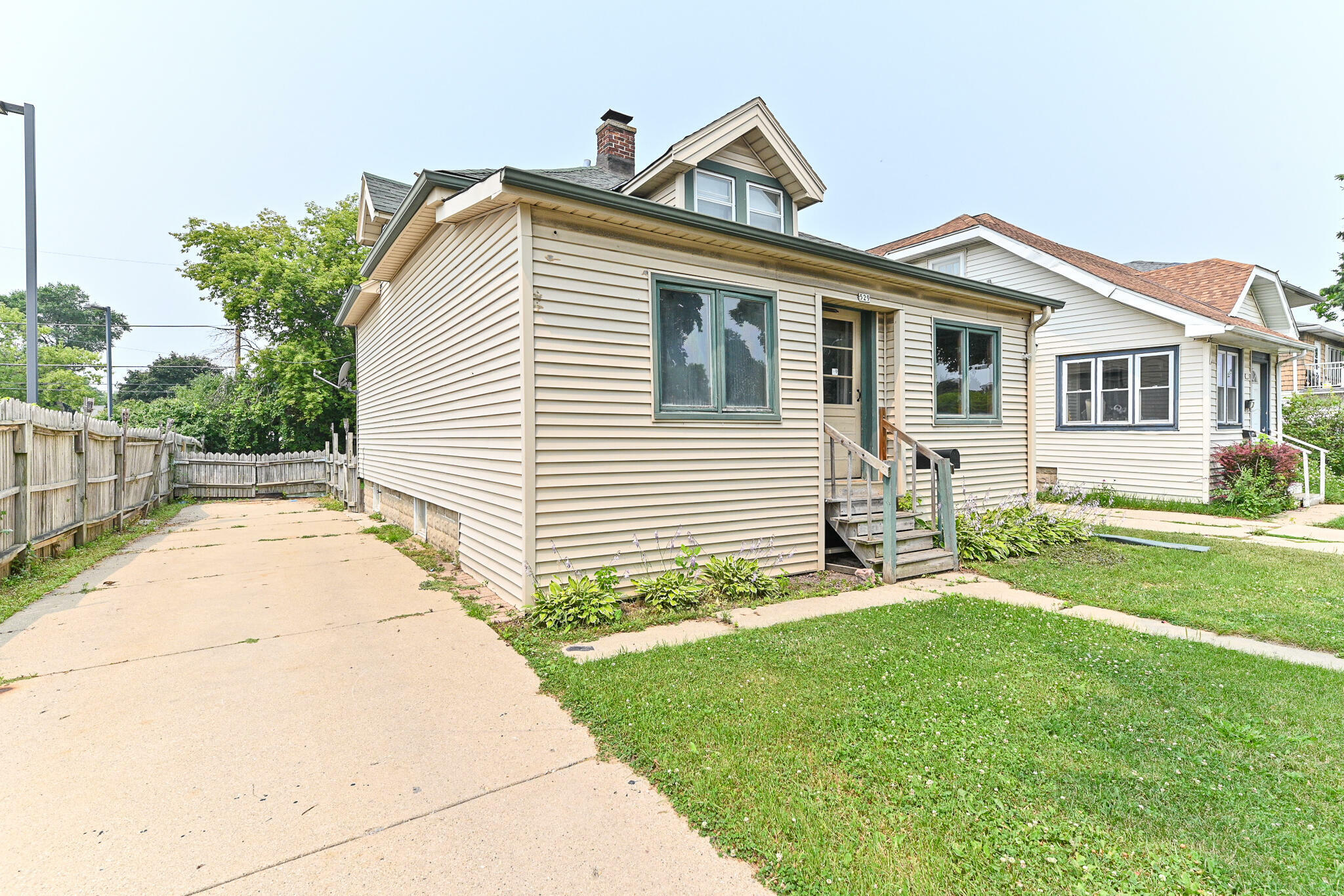 529 S 70th St  Milwaukee WI 53214 photo