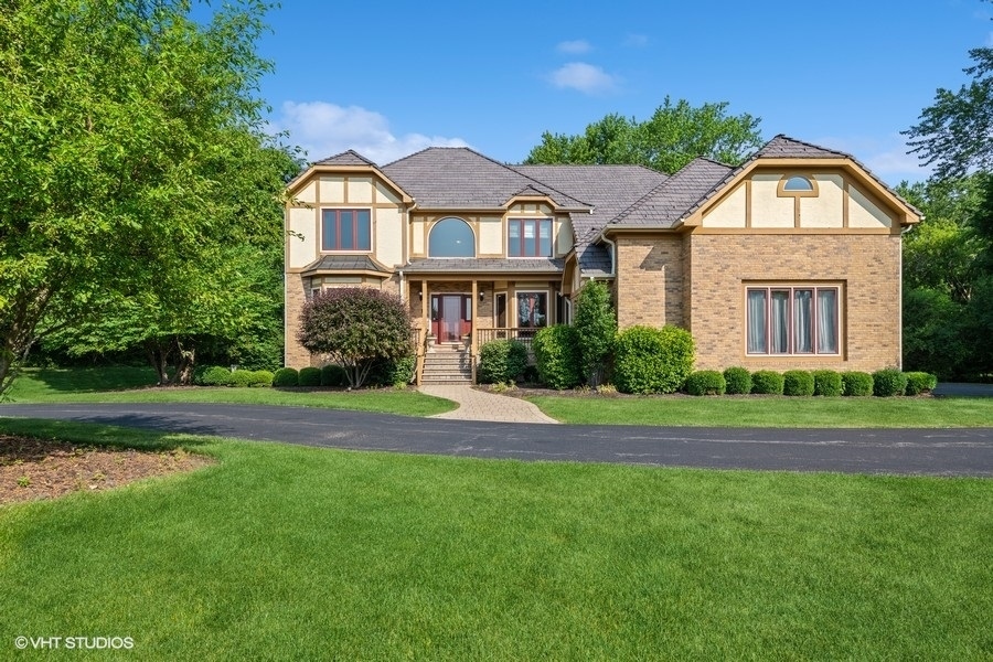 Property Photo: 5908 Kildeer Court IL 60047
