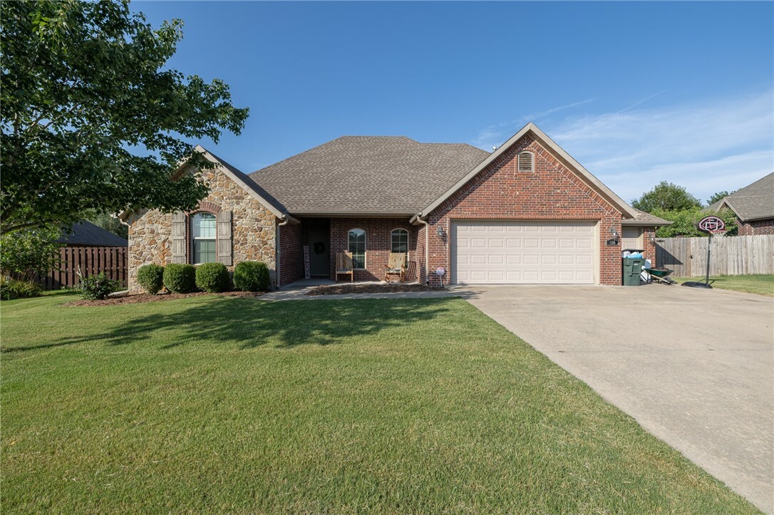 Property Photo:  1570 S Pebble Beach Drive  AR 72701 