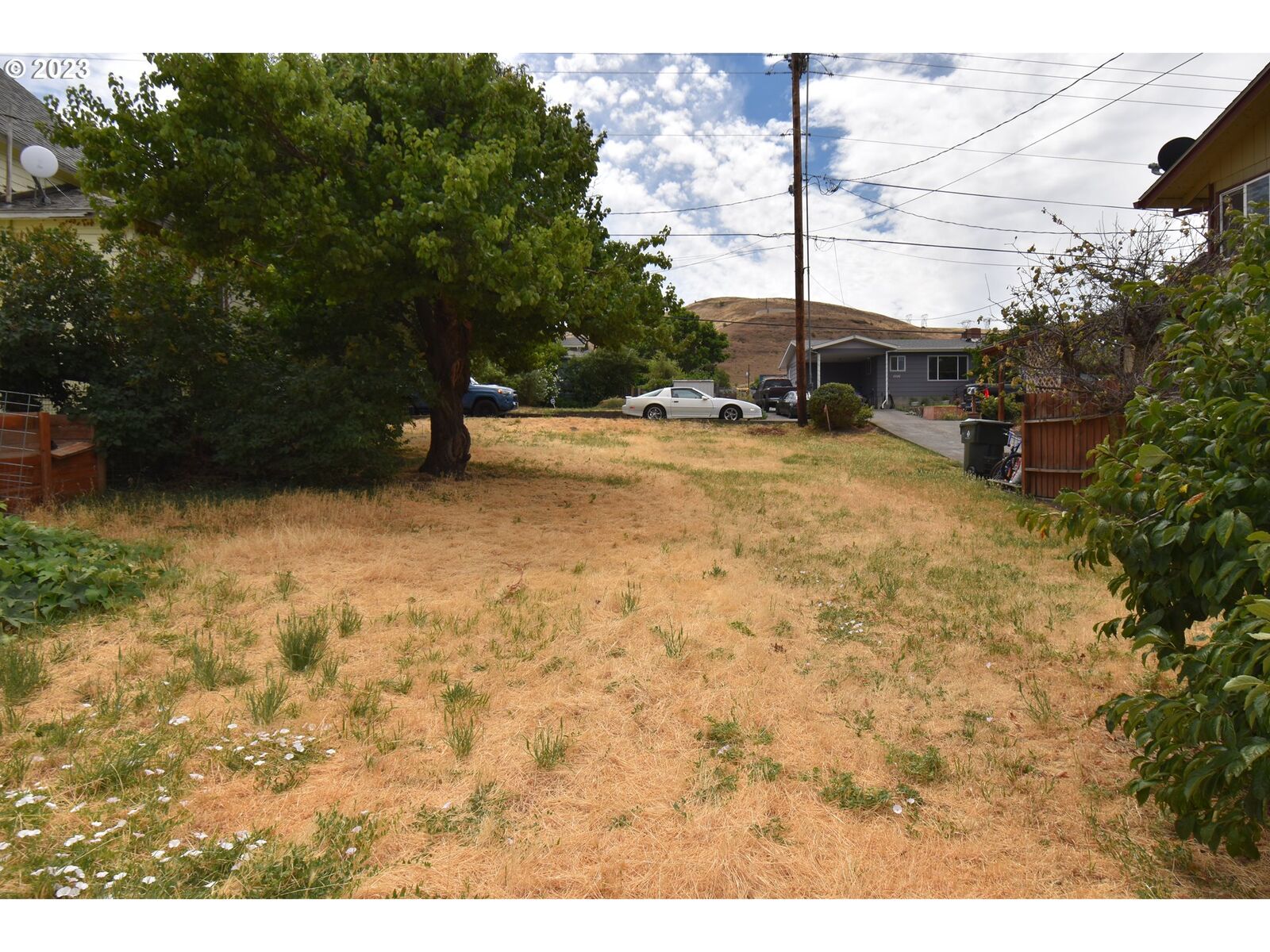 Property Photo:  0 E 14th St St  OR 97058 