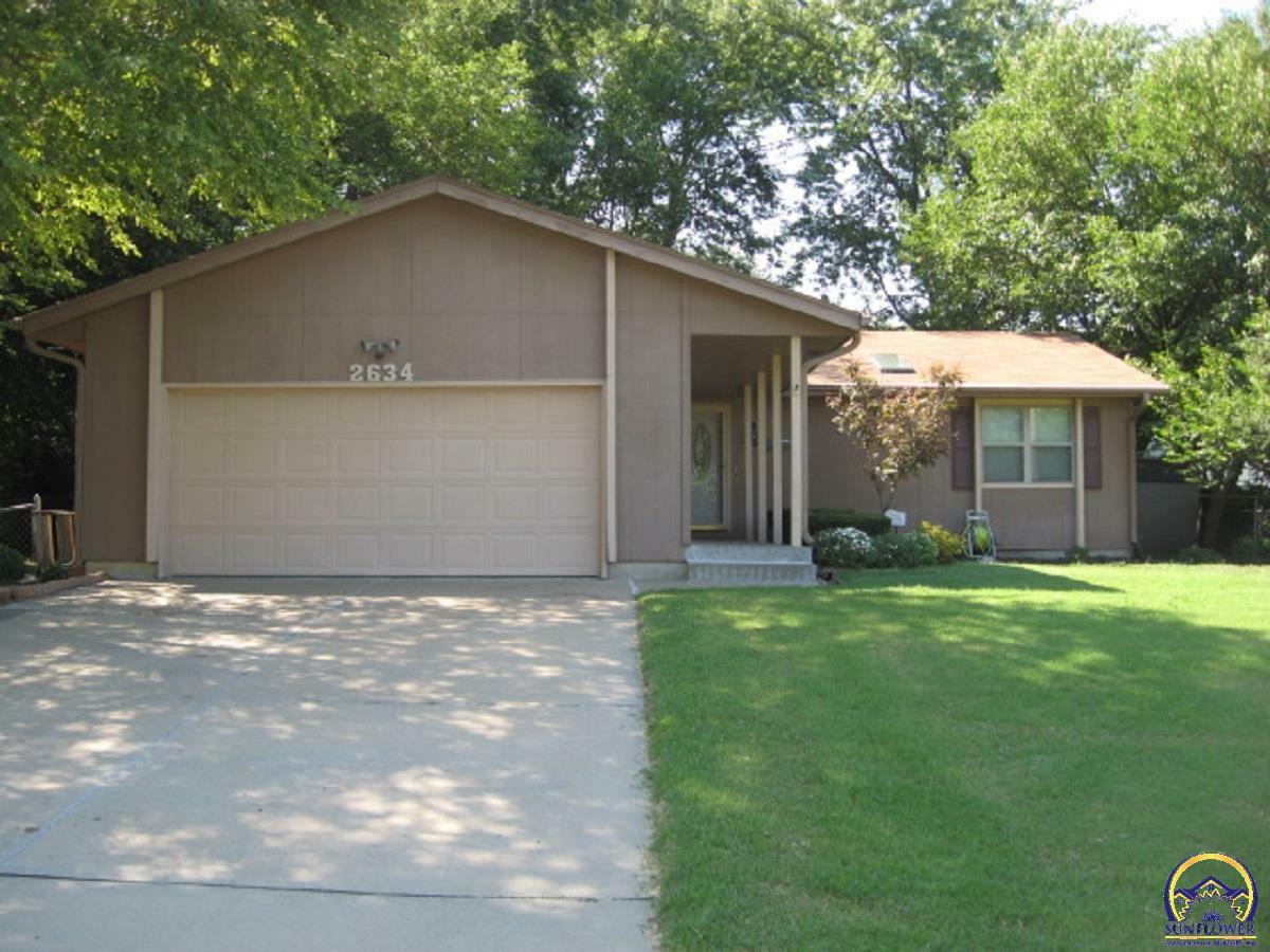 Property Photo:  2634 SE Lakeshore Blvd  KS 66605 