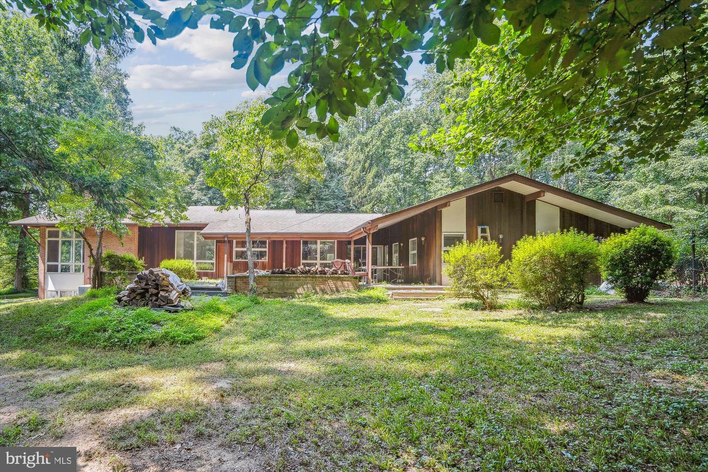 Property Photo:  18301 Mink Hollow Road  MD 20777 