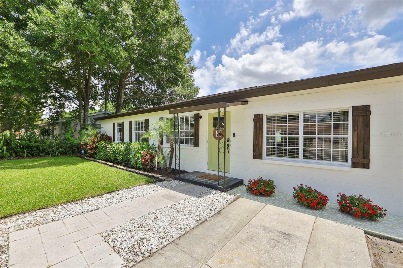 Property Photo:  4002 W Wallace Avenue  FL 33611 