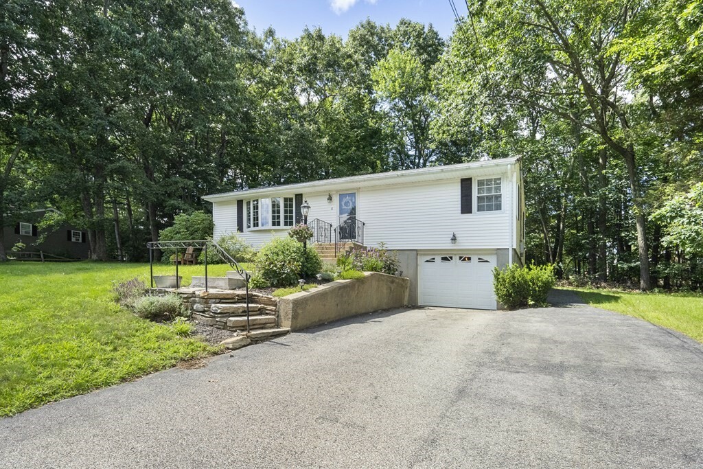 Property Photo:  8 Juniper Ln  MA 01543 