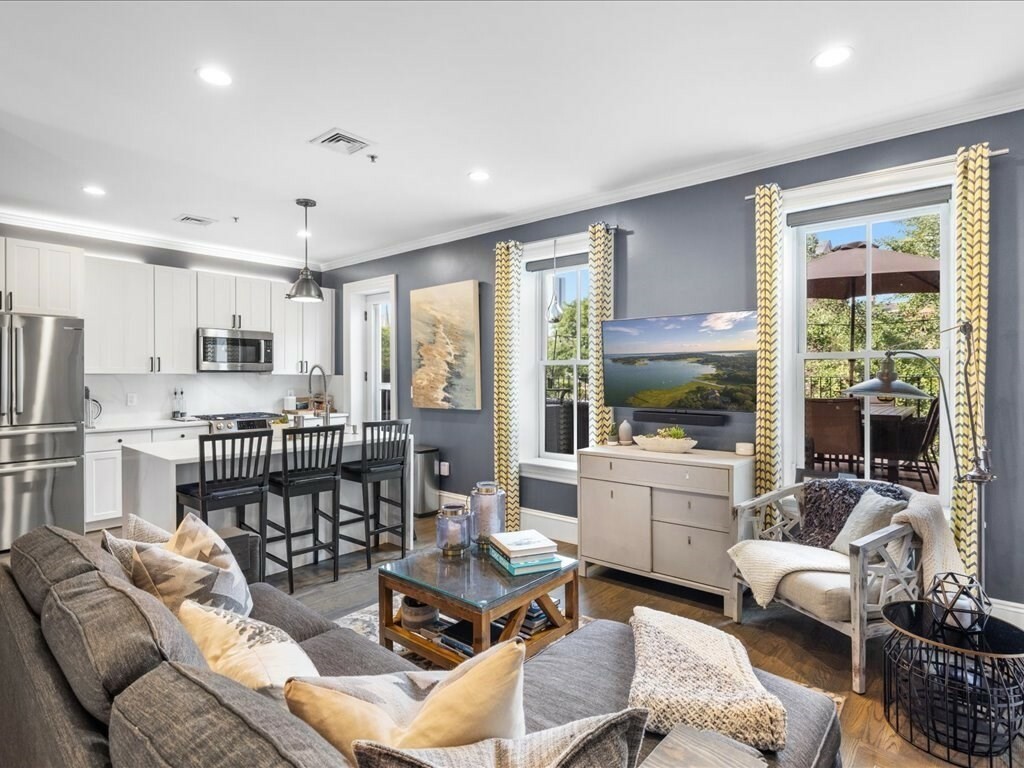 Property Photo: 578 Massachusetts Ave 3 MA 02118