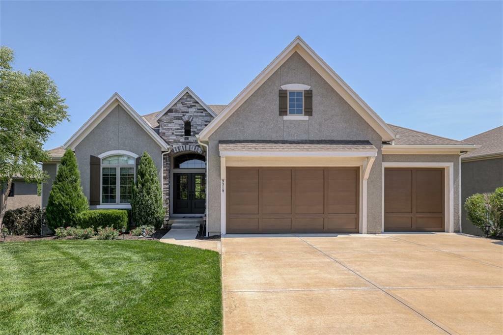 Property Photo: 9319 Pinnacle Street KS 66220
