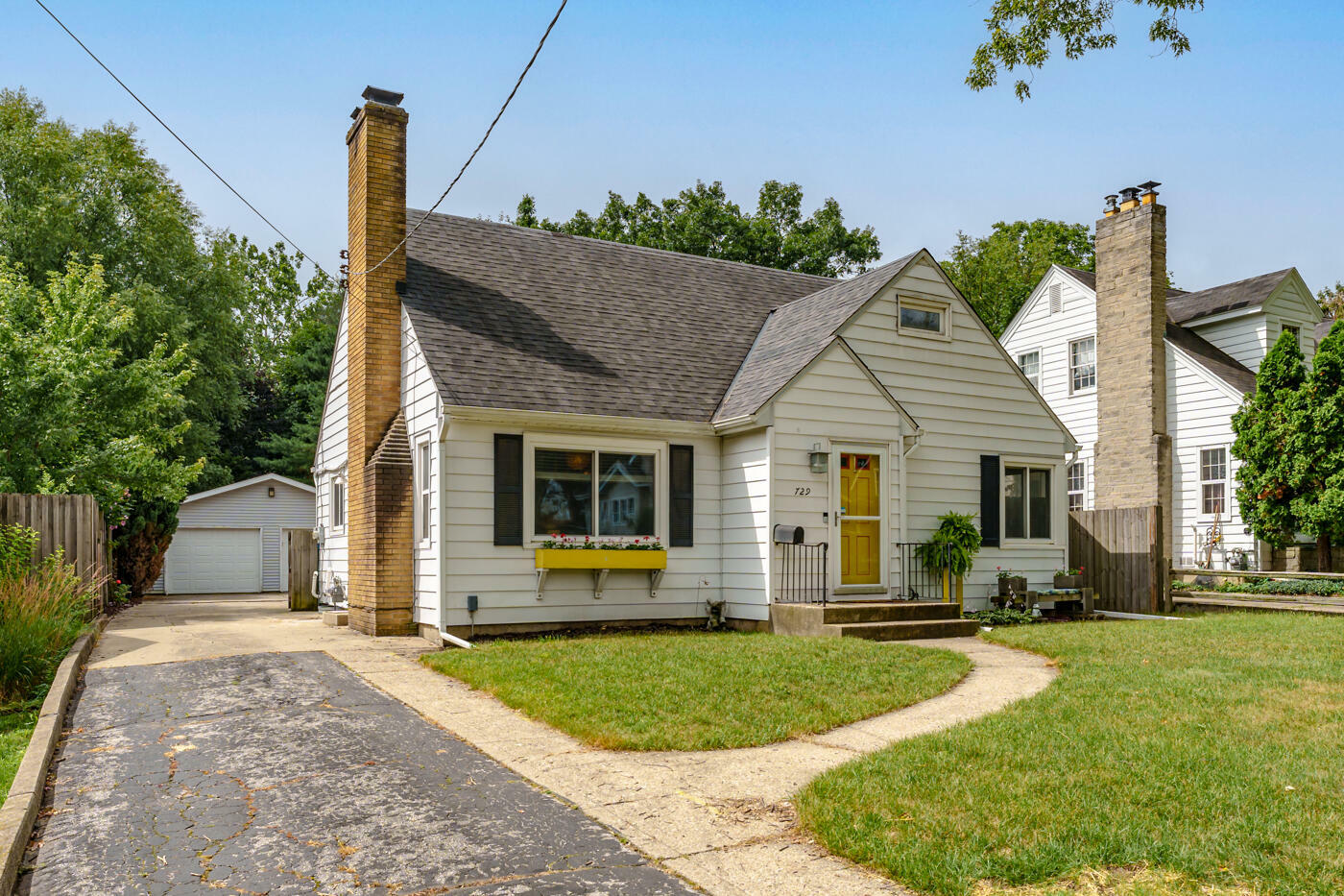 Property Photo:  729 Fairview Avenue  MI 49008 