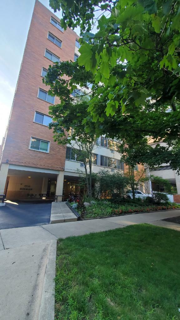 Property Photo: 1516 Hinman Avenue 308 IL 60201