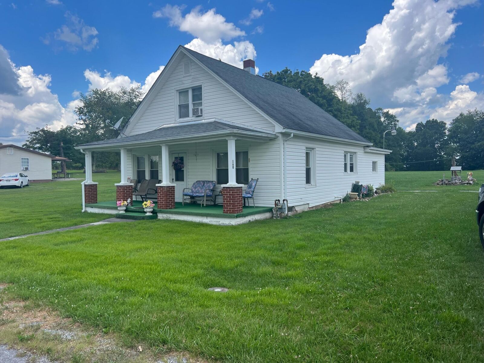 Property Photo: 160 Clark Ln 24918