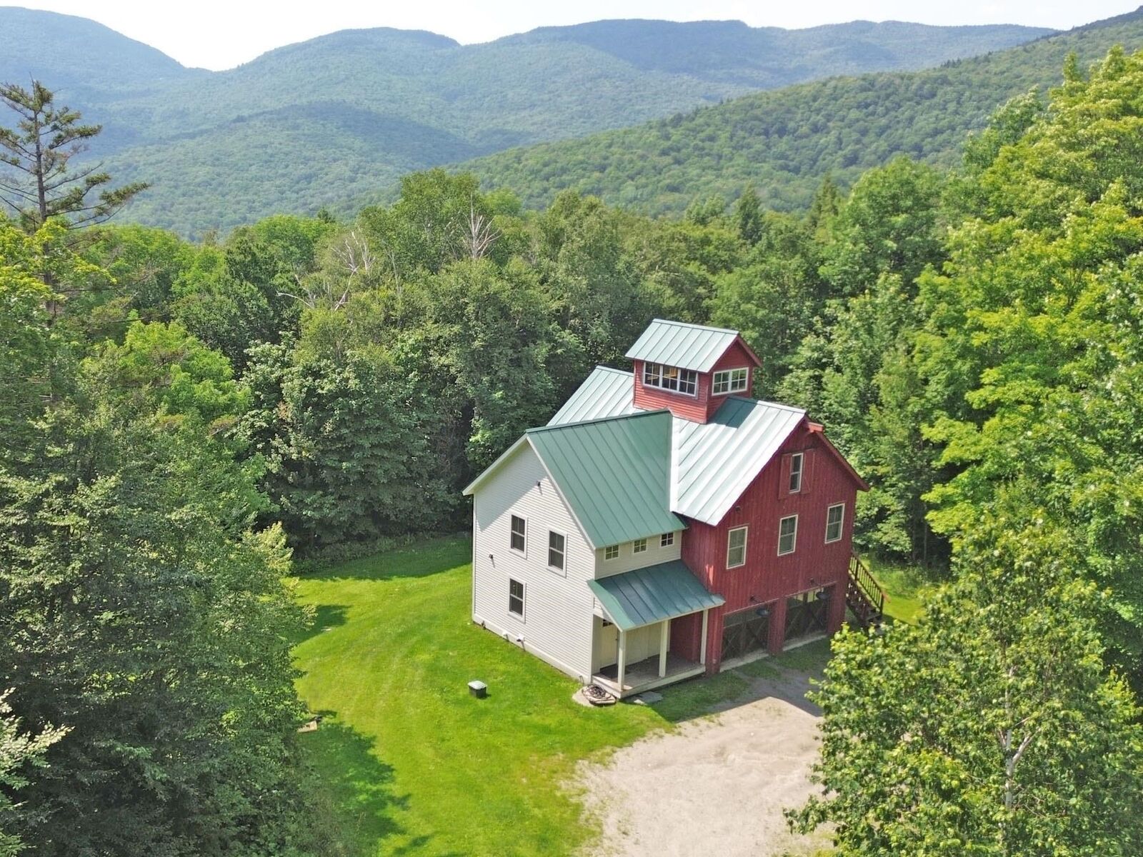 Property Photo: 1127 Phen Basin Road VT 05673