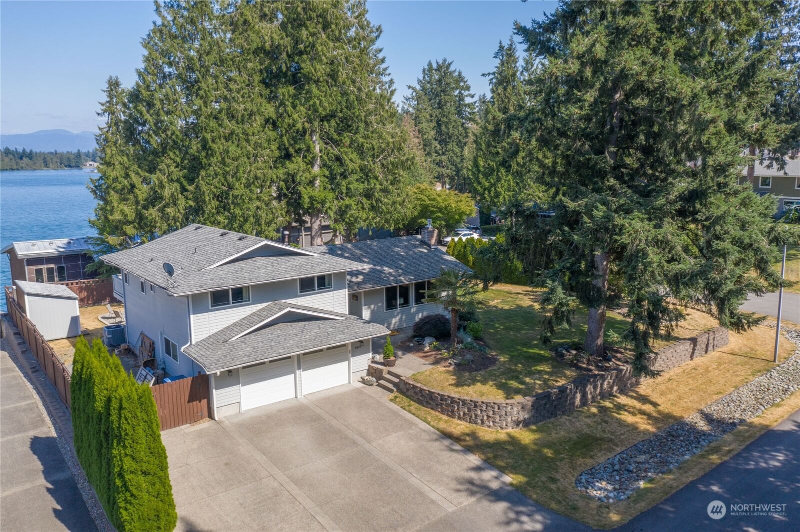 Property Photo:  5013 Jenks Point Way E  WA 98391 