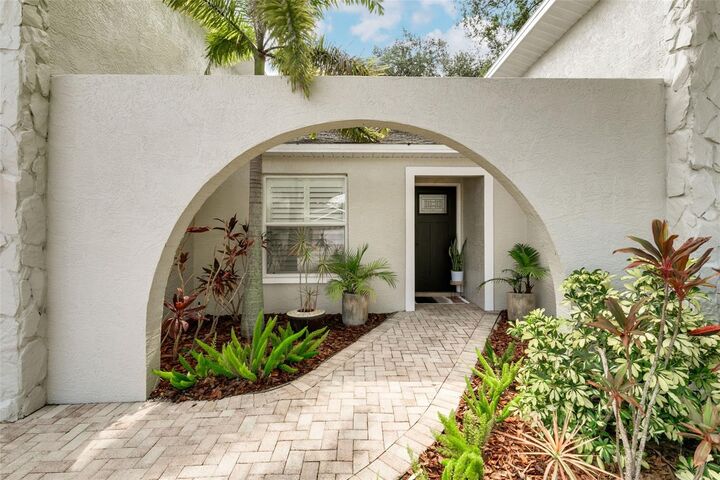 Property Photo: 1823 Willow Oak Drive W FL 34683