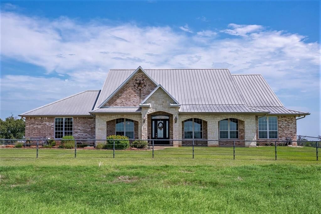 Property Photo: 9208 Fm 17 TX 75140