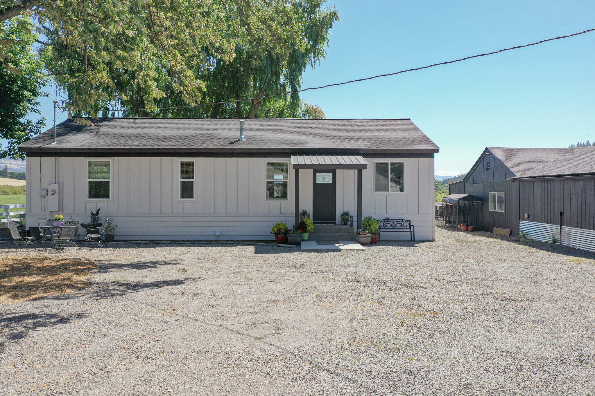 Property Photo:  318-320 Reese Creek Road  OR 97524 