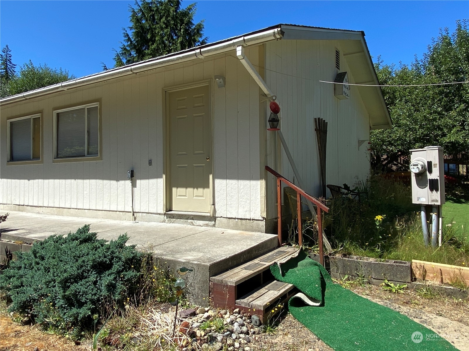 Property Photo:  891 E McMickin Road  WA 98584 