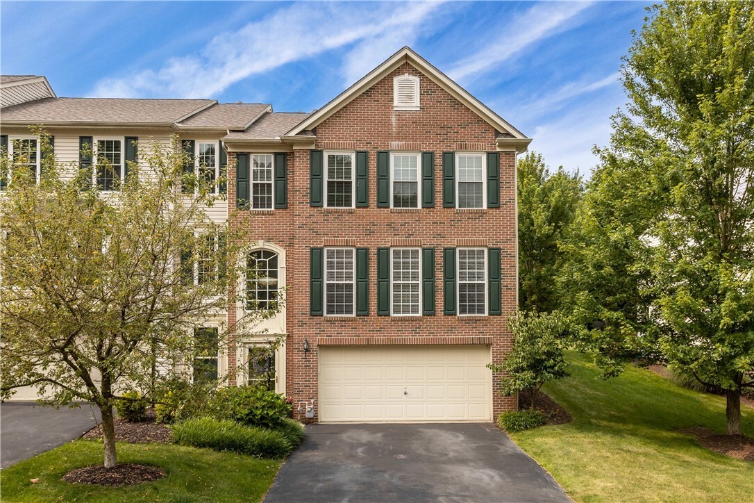 630 Village Green Blvd E  Mars PA 16046 photo