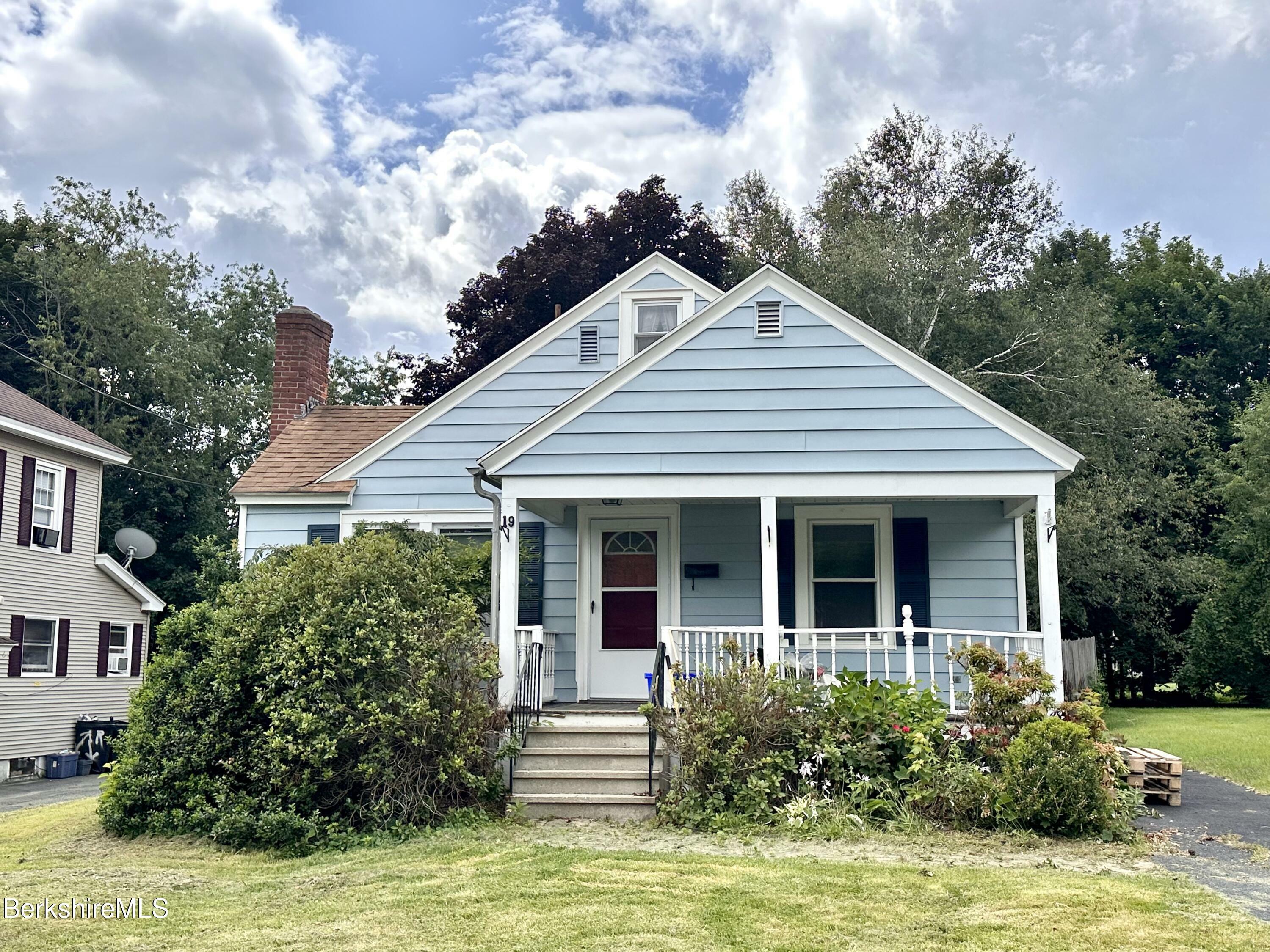 19 Allengate Ave  Pittsfield MA 01201 photo