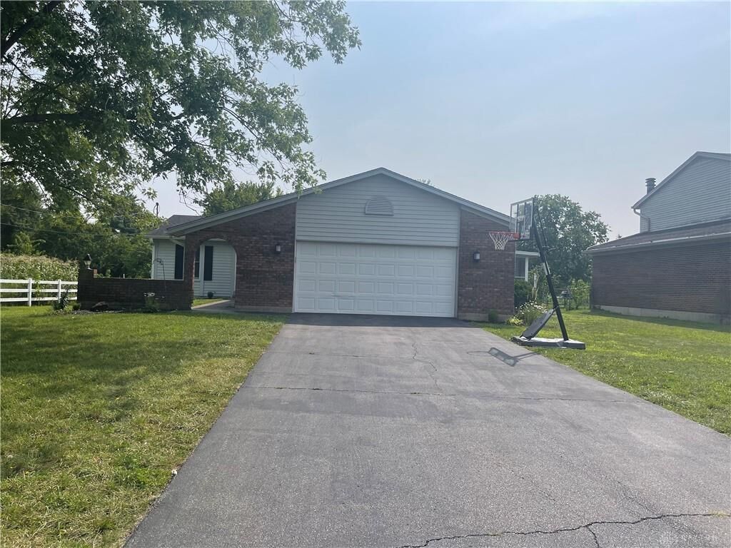 Property Photo: 6960 Castlebrook Drive OH 45005