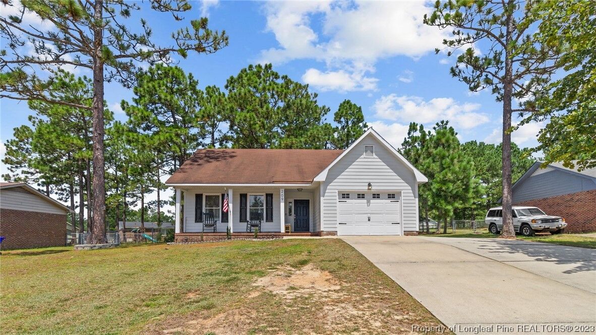 Property Photo:  209 Eppingdale Drive  NC 28390 