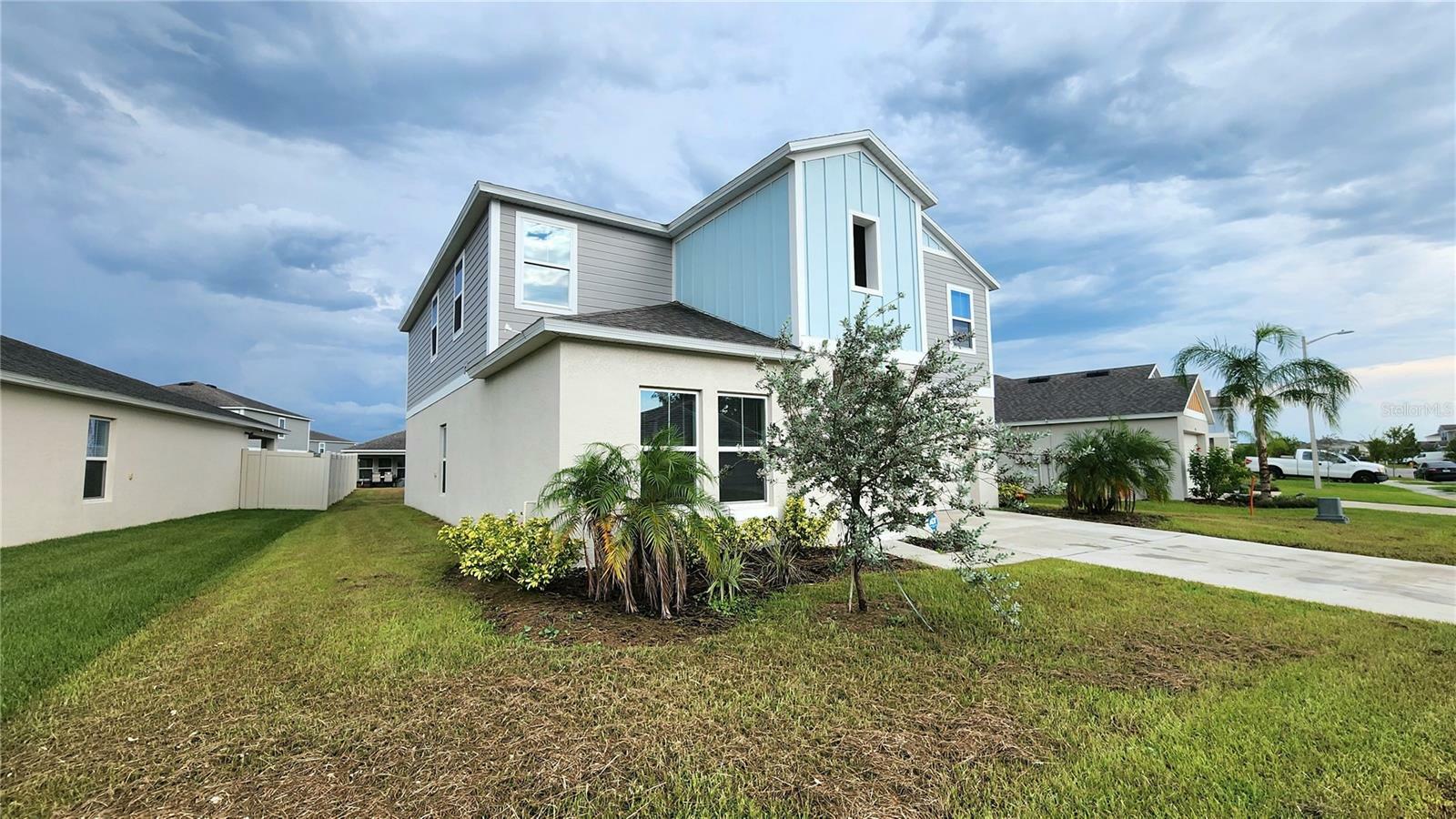 Property Photo:  5694 Arlington River Drive  FL 33811 