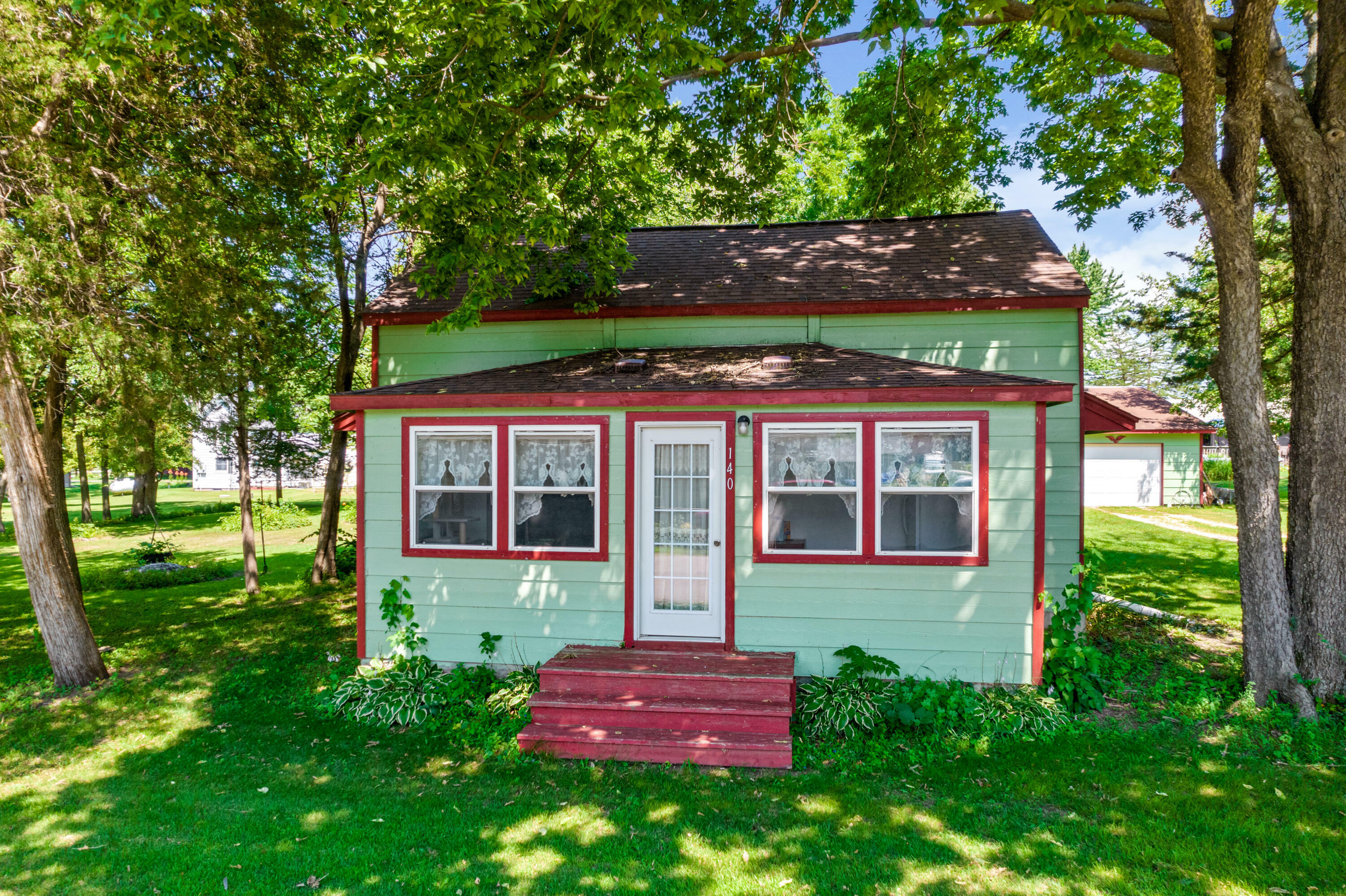 Property Photo:  140 W 6th St  WI 54622 