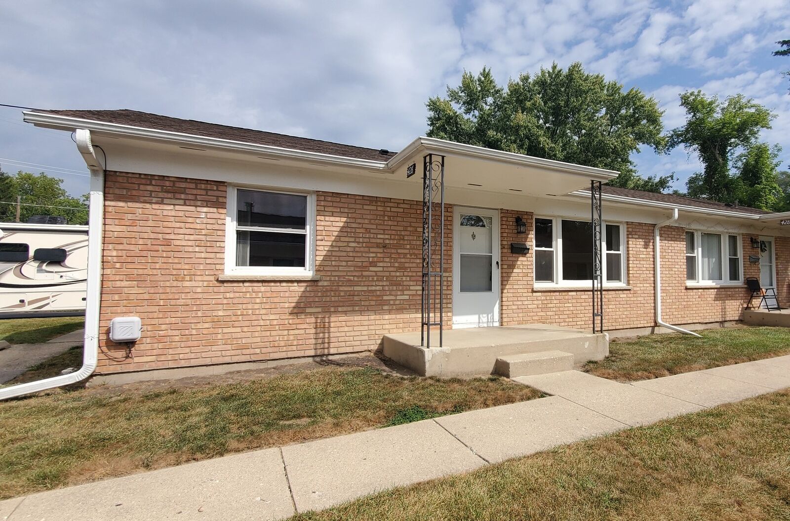 Property Photo: 426 N Lord Street IL 60110