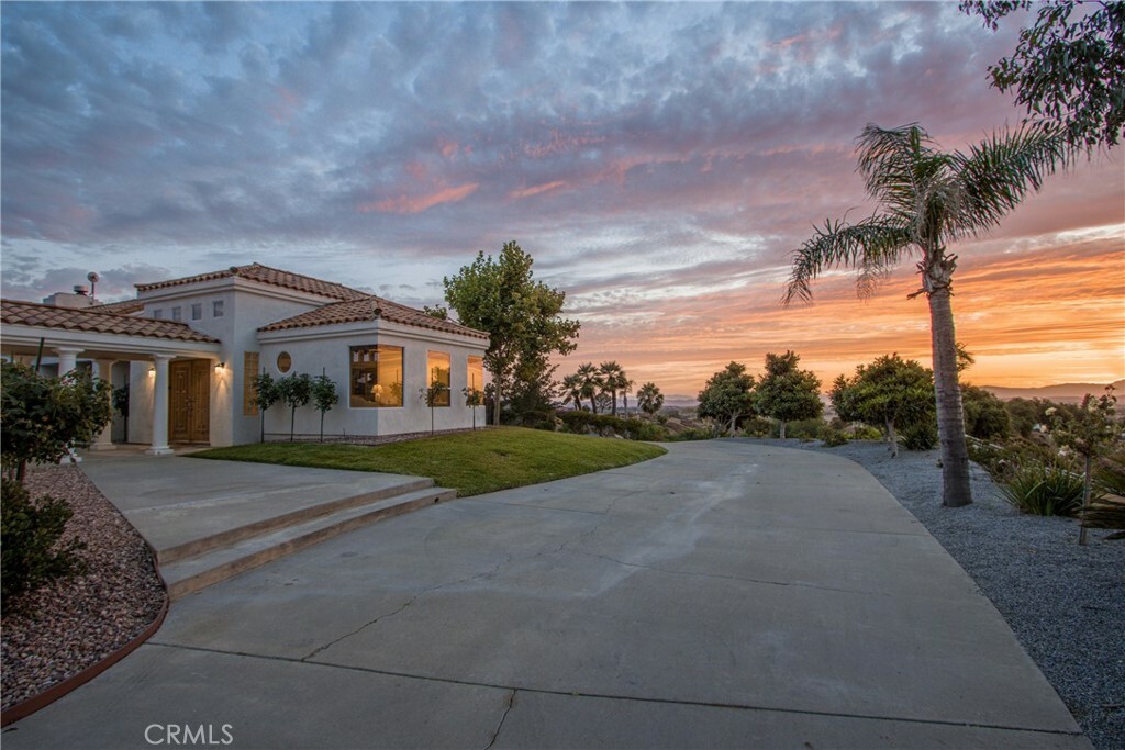 Property Photo:  37550 Avenida Bravura  CA 92592 