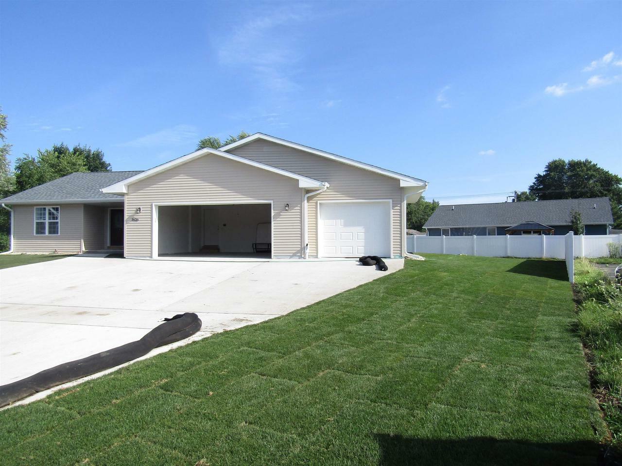 Property Photo:  1612 Creston Park Drive  WI 53545 