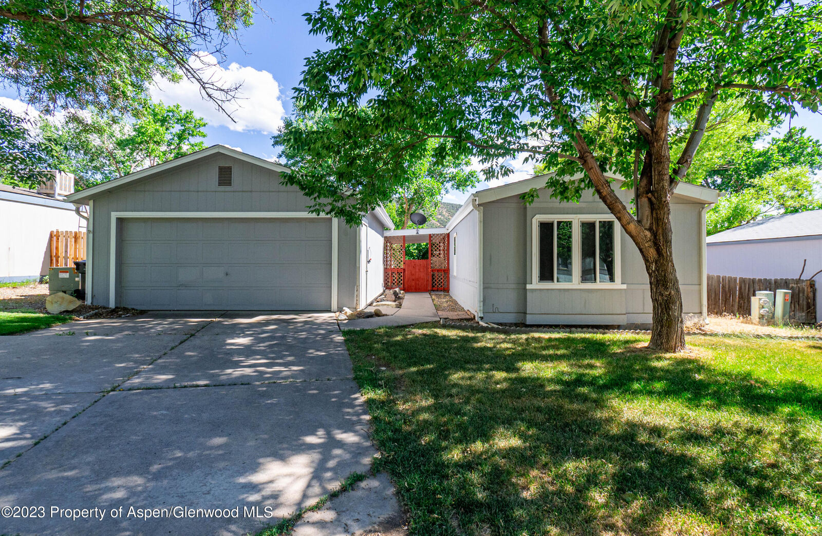 Property Photo: 34 W Bonanza Place CO 81635