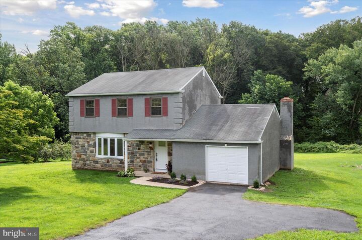11 Briar Chase Road  West Grove PA 19390 photo