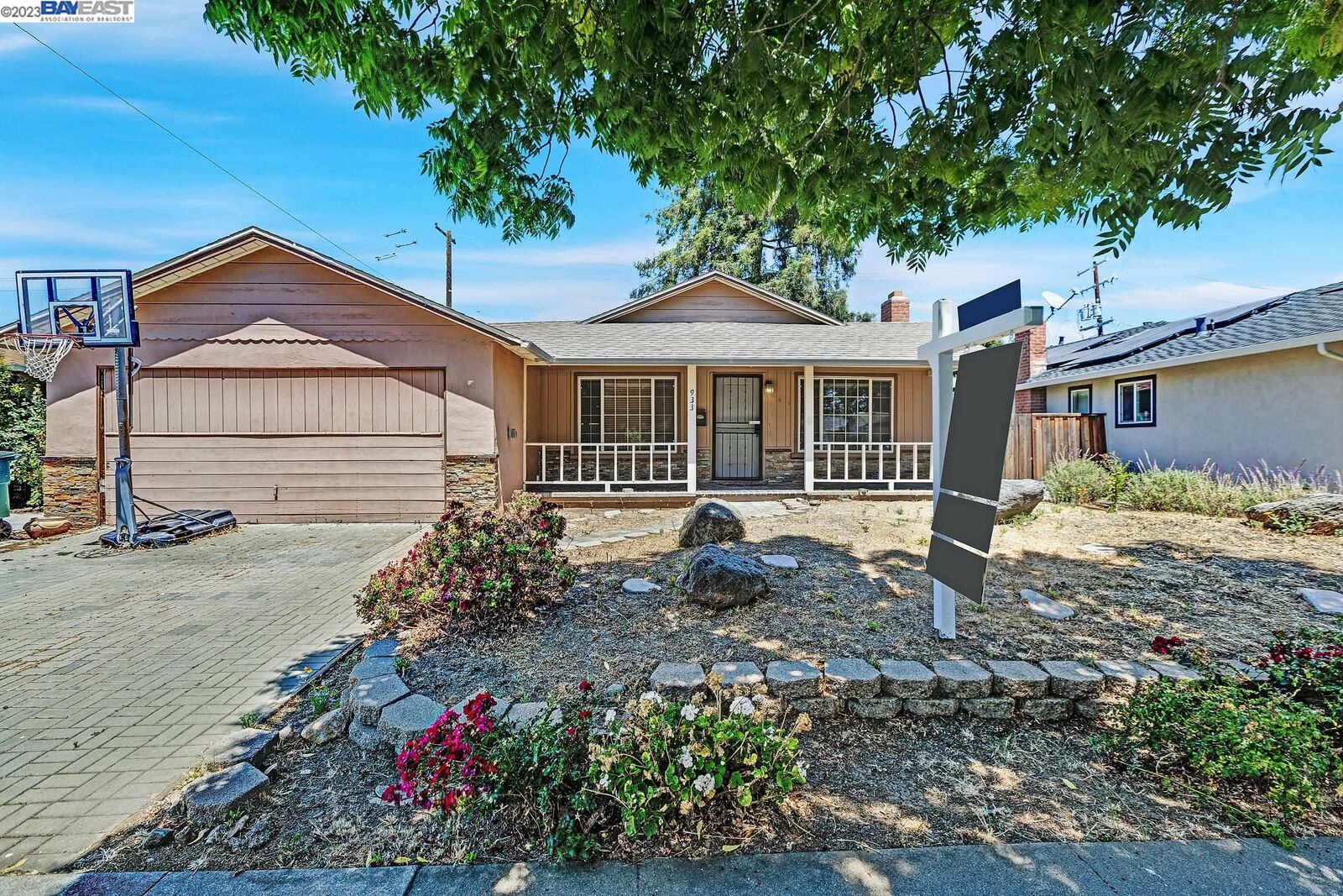 Property Photo:  933 Blair Ave  CA 94087 
