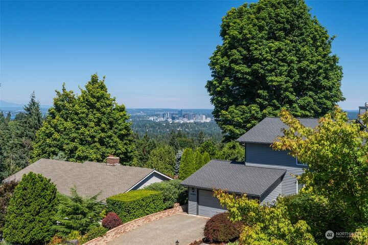 Property Photo: 15321 SE 48th Drive WA 98006