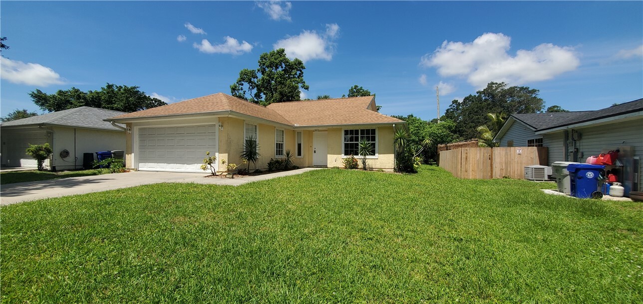 Property Photo:  1165 37th Avenue  FL 32960 