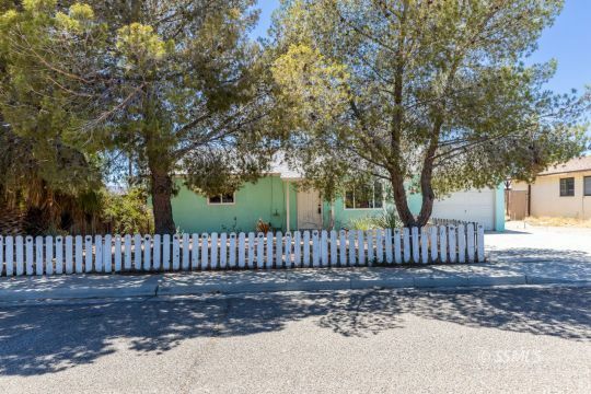 Property Photo:  225 W French Ave  CA 93555 