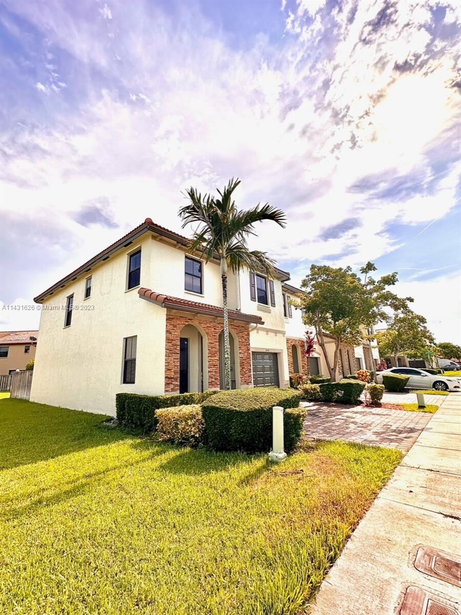 Property Photo:  11744 SW 238th St  FL 33032 