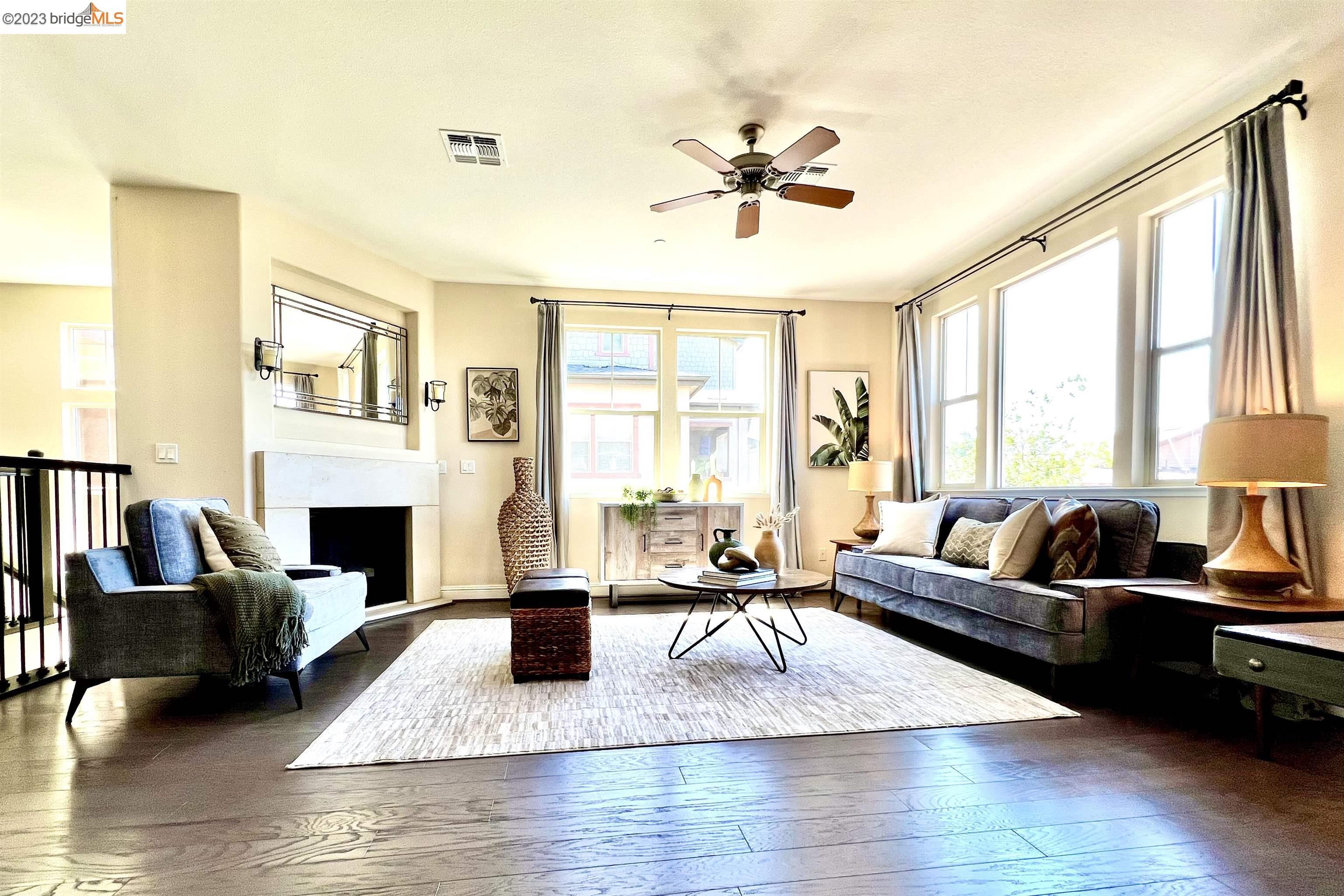 Property Photo: 6475 Bayview Dr CA 94605