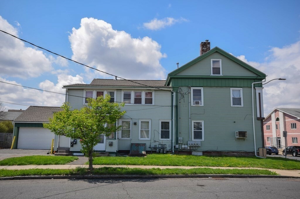 Property Photo: 342 Front Street 2R MA 01013
