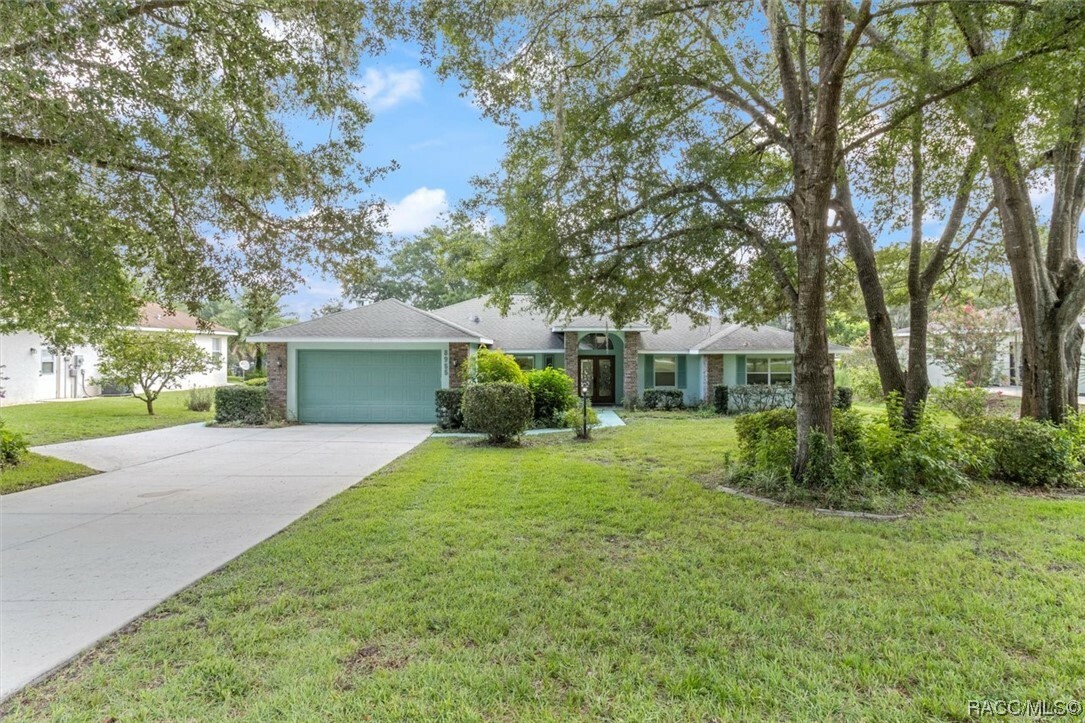 Property Photo:  8955 SW 196th Terrace Road  FL 34432 