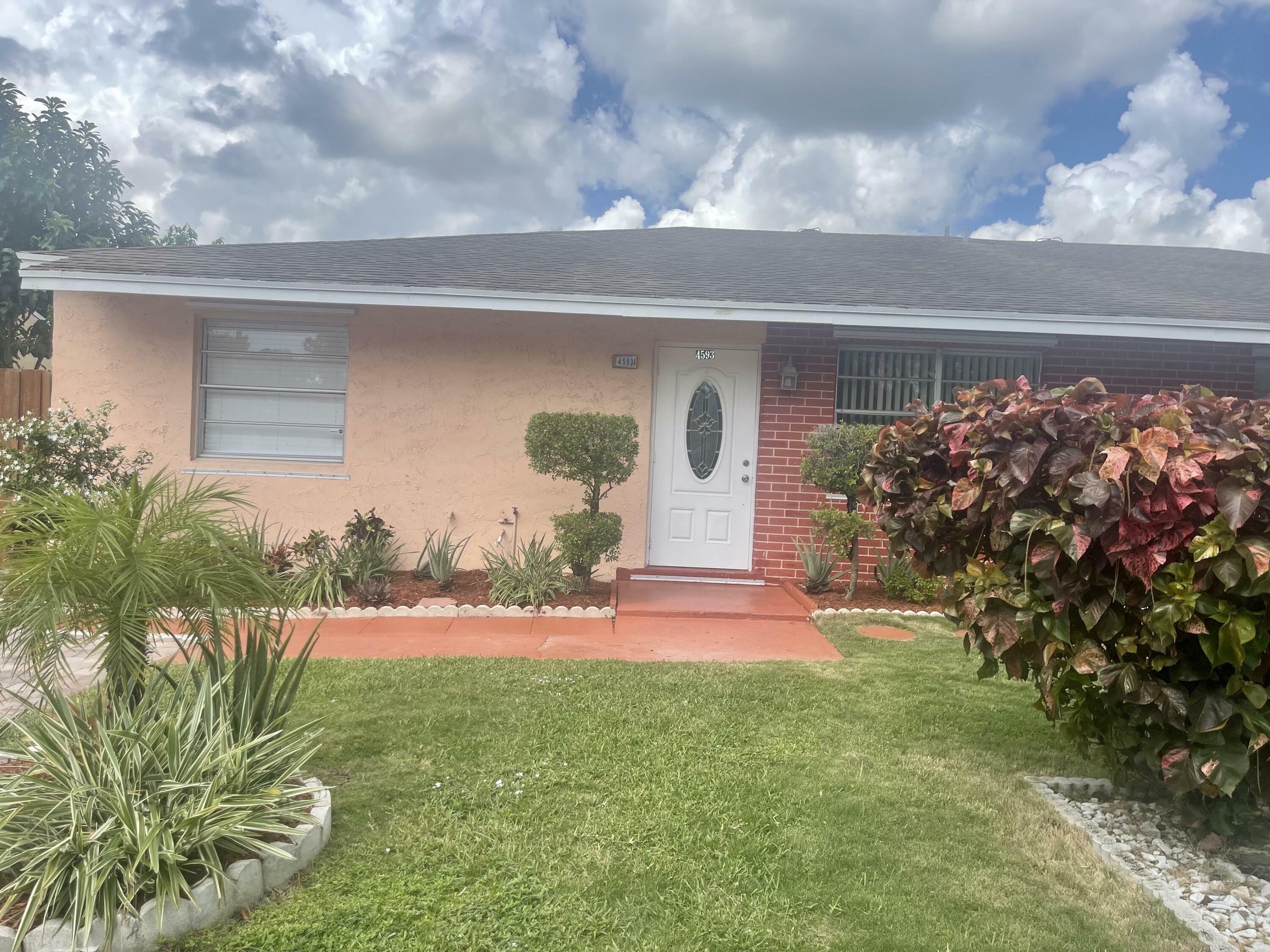 Property Photo:  4593 Empire Way  FL 33463 