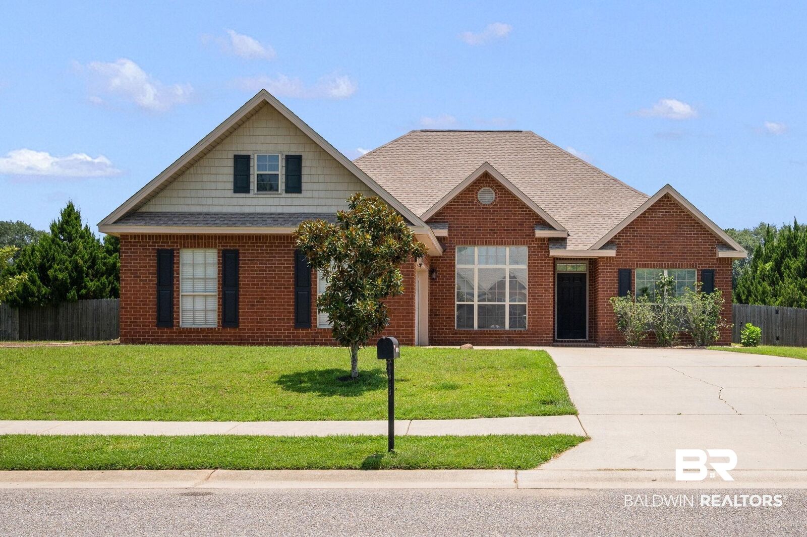 Property Photo: 24142 Limerick Lane AL 36526