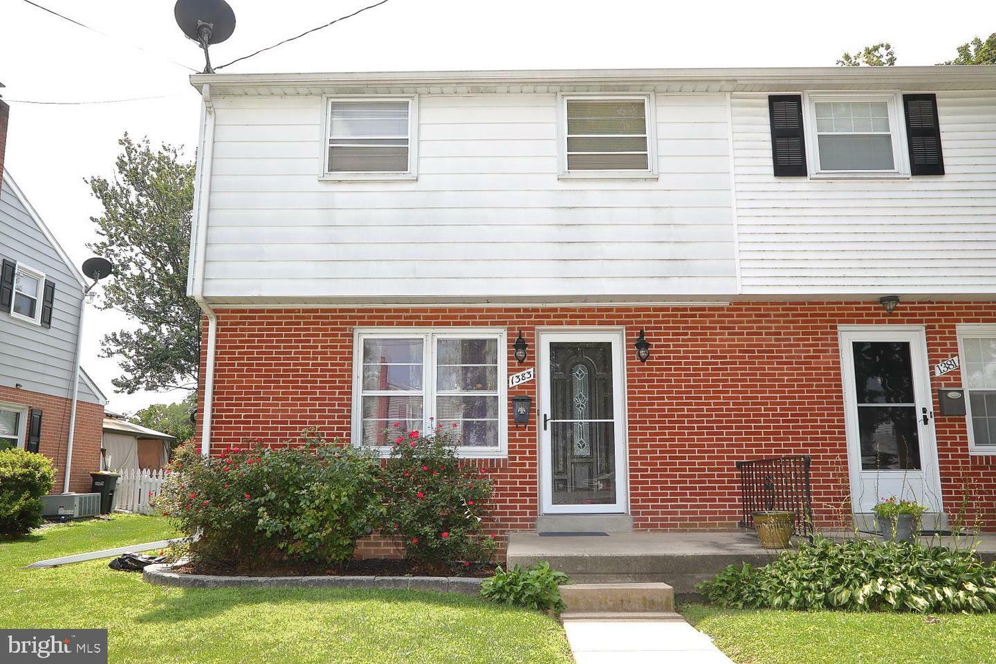 Property Photo:  1383 Union Street  PA 17603 