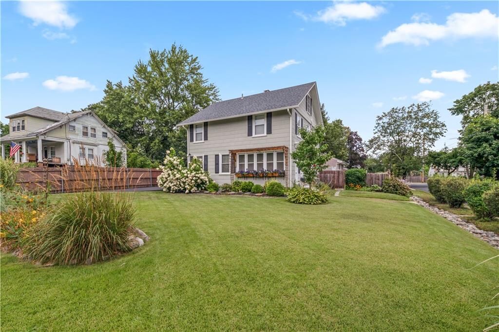 Property Photo:  2 Brook St  RI 02917 