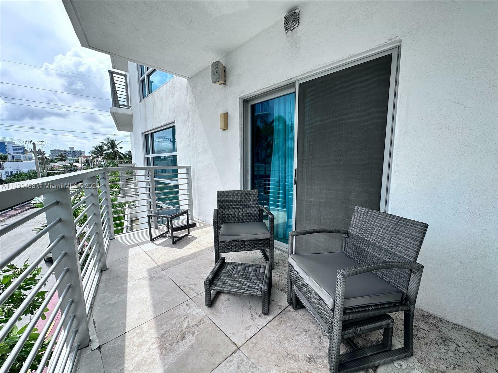 Property Photo:  7700 Collins Ave 3  FL 33141 