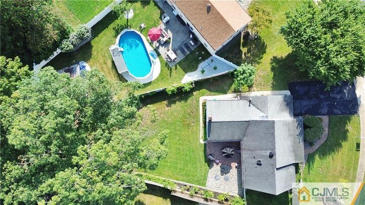 28 Waverly Place  Aberdeen NJ 07747 photo