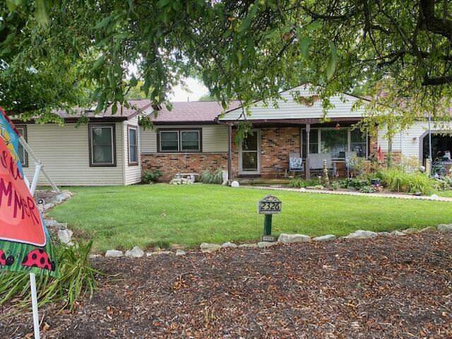 Property Photo: 2326 Pawnee Drive OH 43140