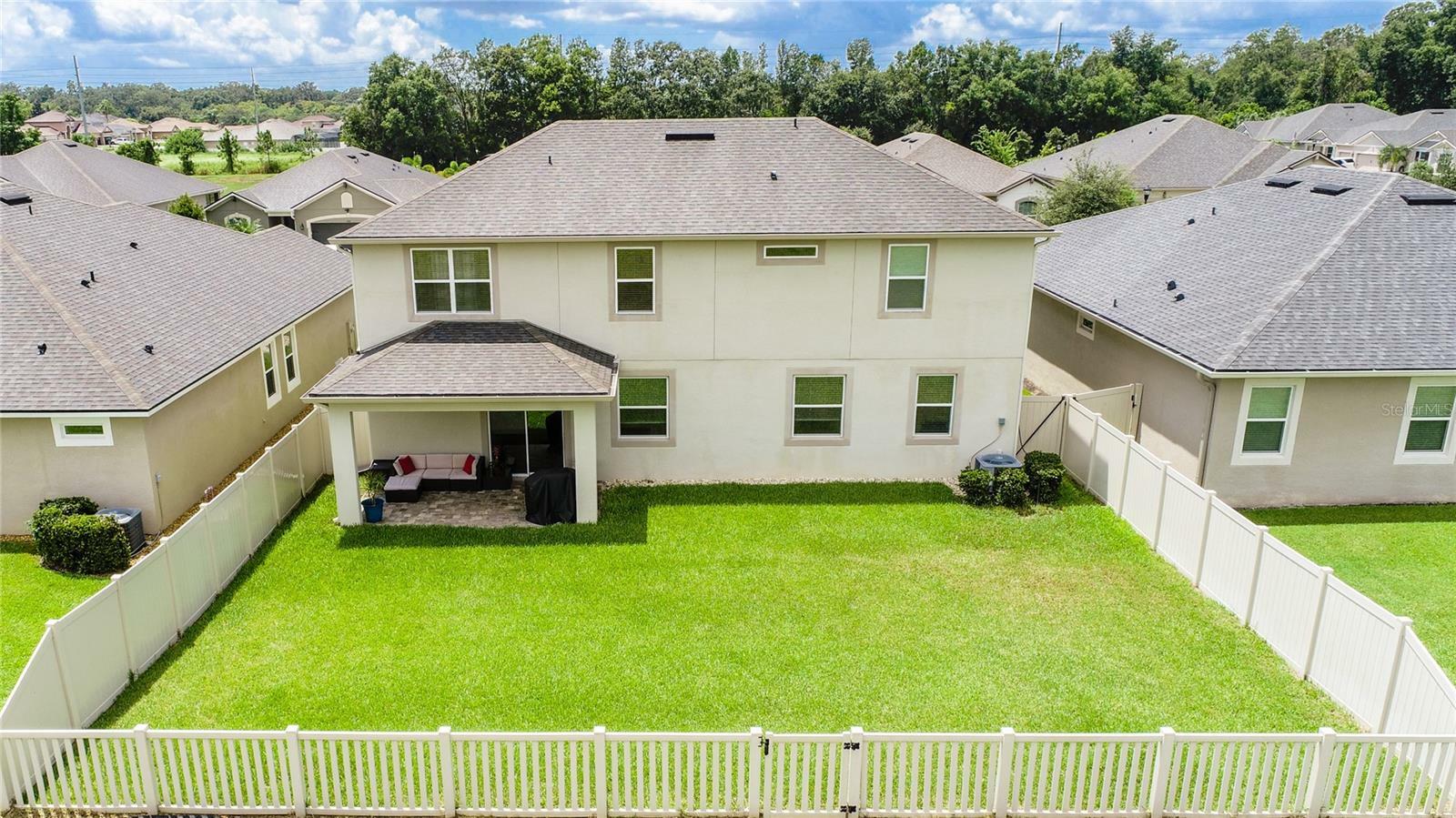 Property Photo:  1011 Lee Shore Street  FL 33594 