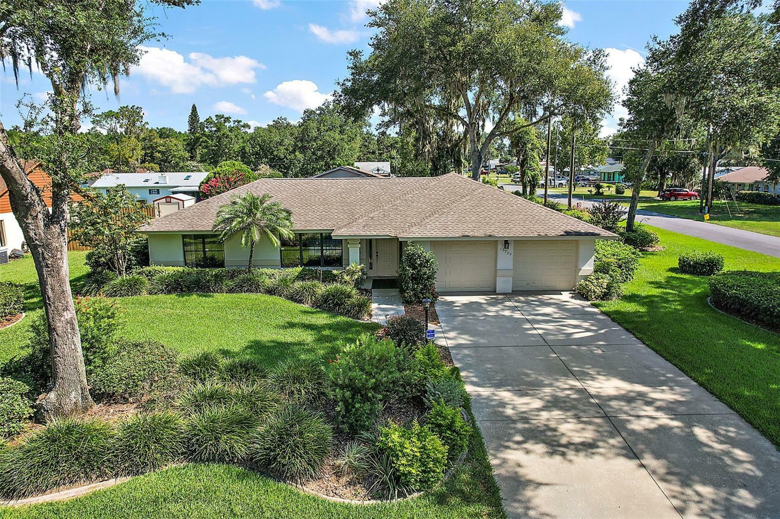 Property Photo:  13709 Jeremy Place  FL 32735 