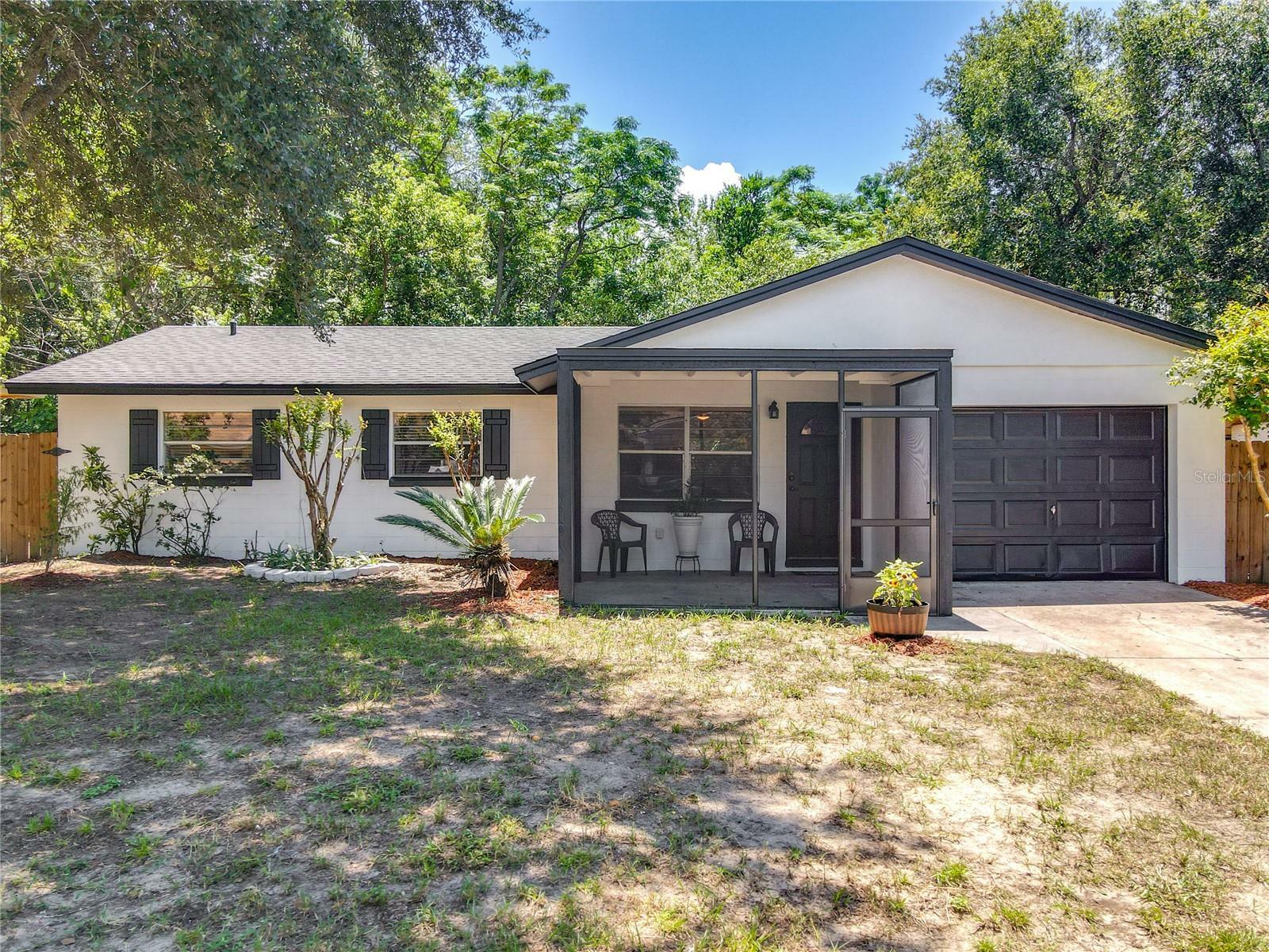 Property Photo:  20 E Hammon Drive  FL 32703 